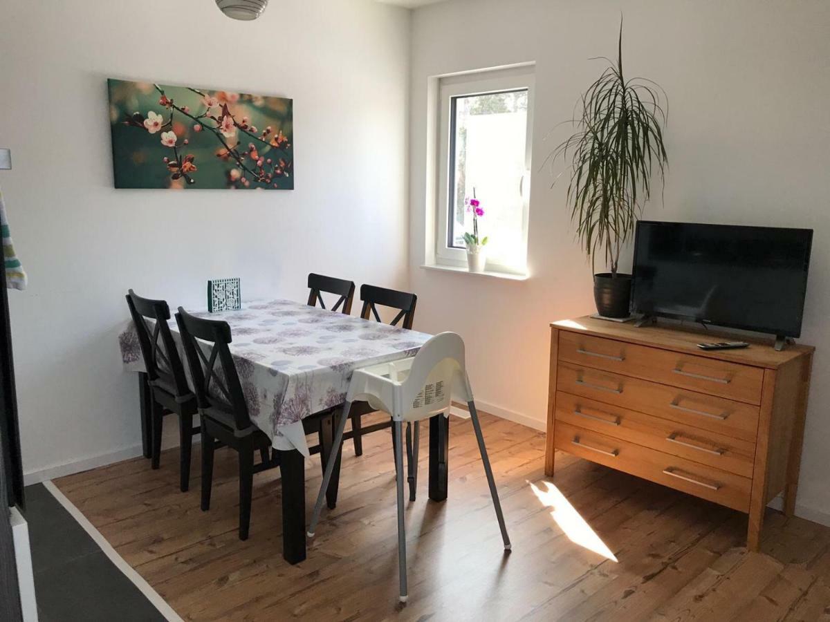 Chez Mimi Apartment รูสท์ ภายนอก รูปภาพ